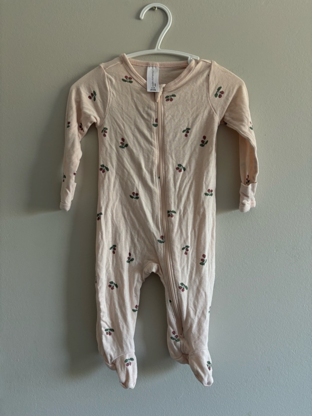 Modern moments cherry footie